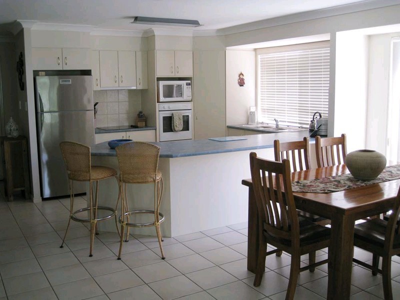 38 Manra Way, Pacific Pines QLD 4211