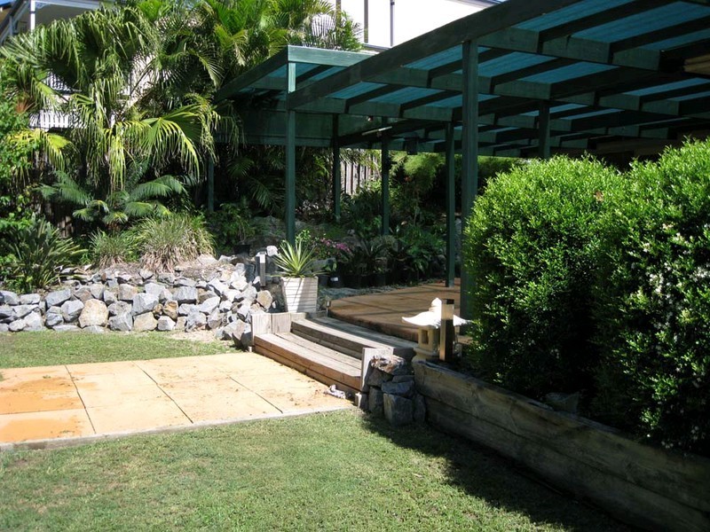 38 Manra Way, Pacific Pines QLD 4211