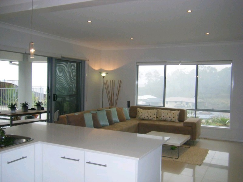 26 Wunburra Circle, Pacific Pines QLD 4211