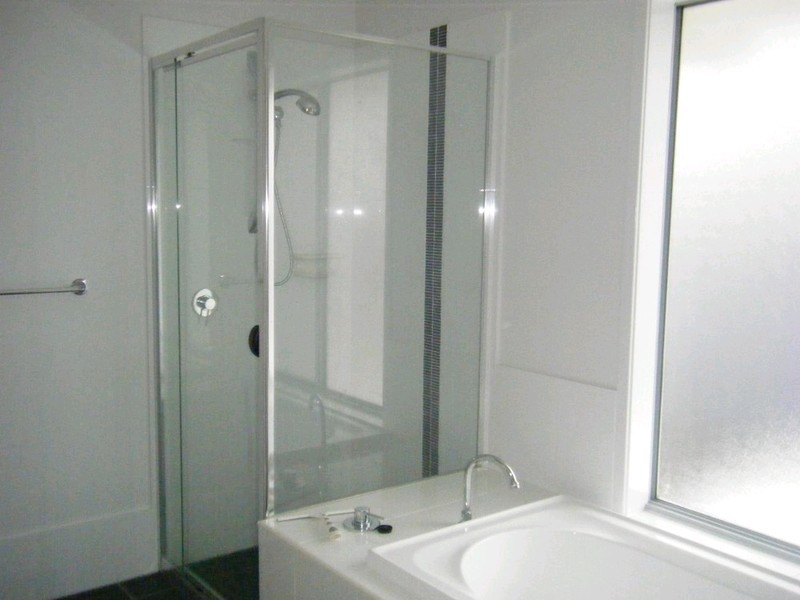 26 Wunburra Circle, Pacific Pines QLD 4211