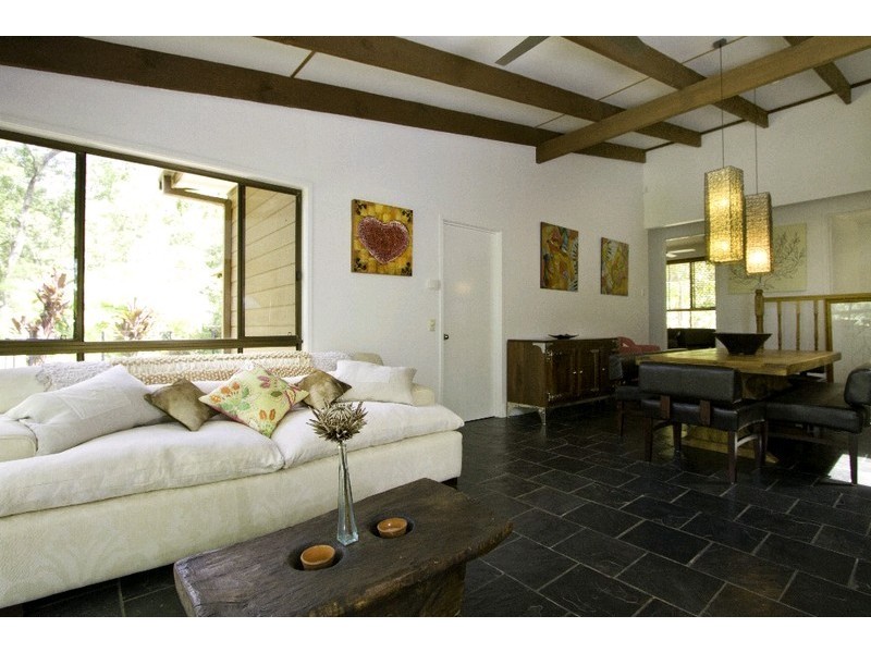 202-204 Dugandan Street, Nerang QLD 4211