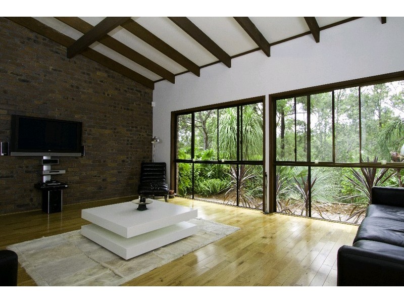 202-204 Dugandan Street, Nerang QLD 4211