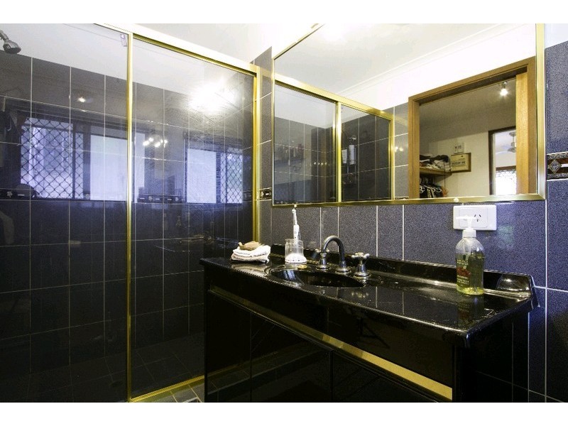 202-204 Dugandan Street, Nerang QLD 4211