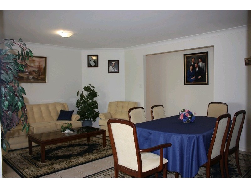 4 Brissendon Street, Maudsland QLD 4210