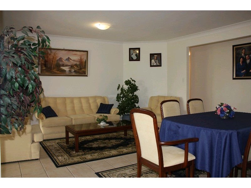 4 Brissendon Street, Maudsland QLD 4210