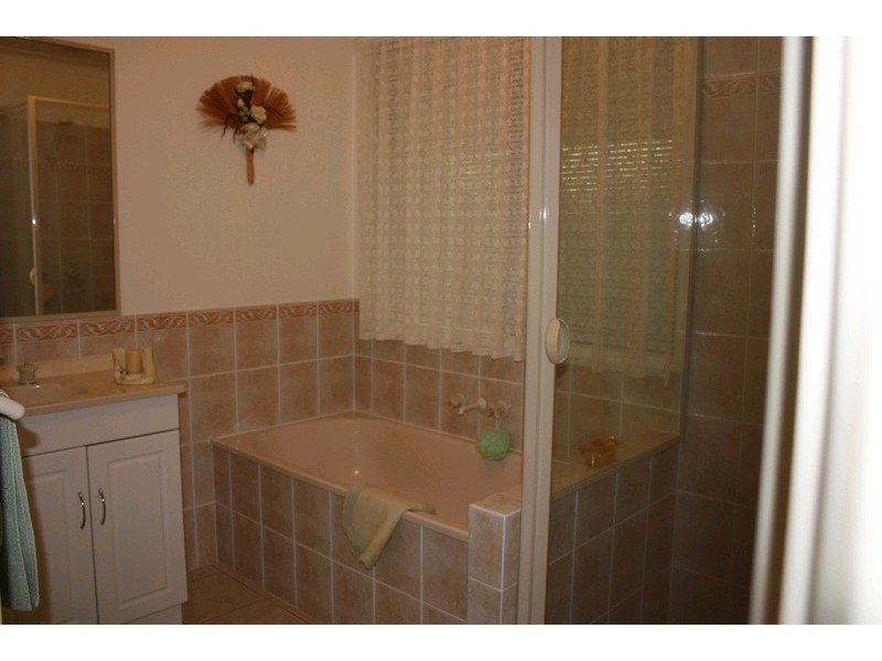 4 Brissendon Street, Maudsland QLD 4210