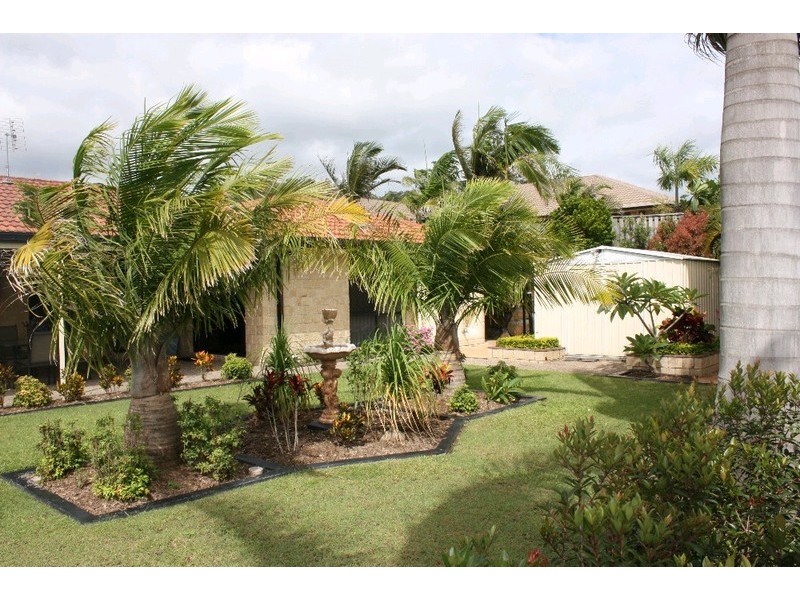 4 Brissendon Street, Maudsland QLD 4210