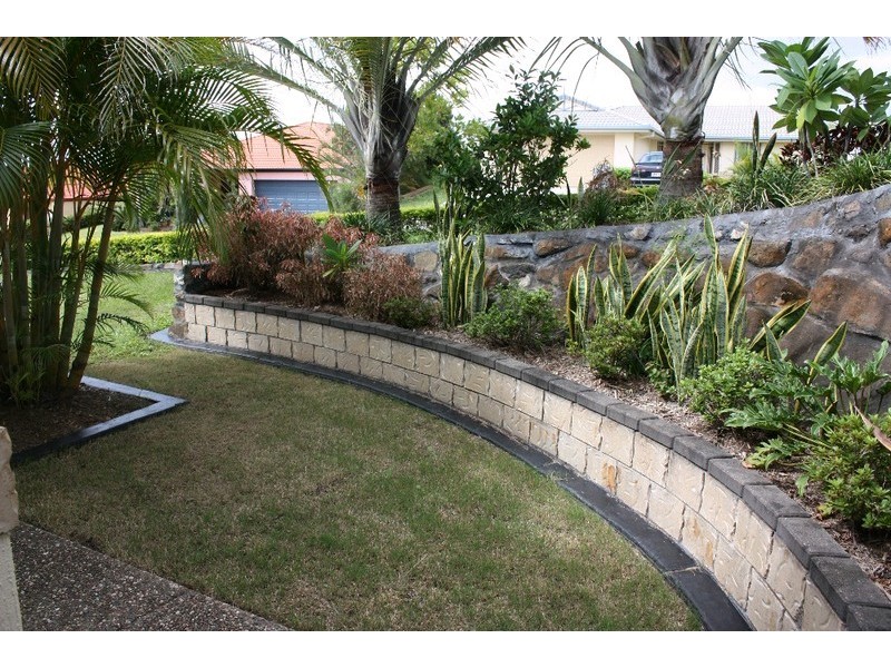 4 Brissendon Street, Maudsland QLD 4210