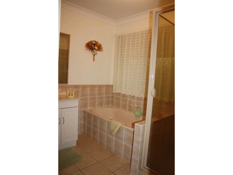 4 Brissendon Street, Maudsland QLD 4210