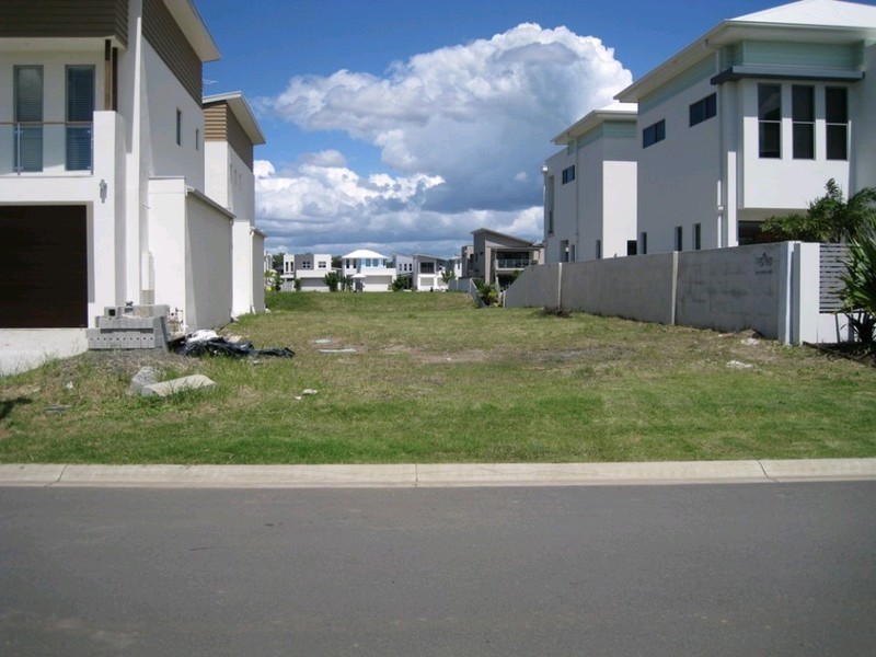 33 Harbourvue Court, Helensvale QLD 4212