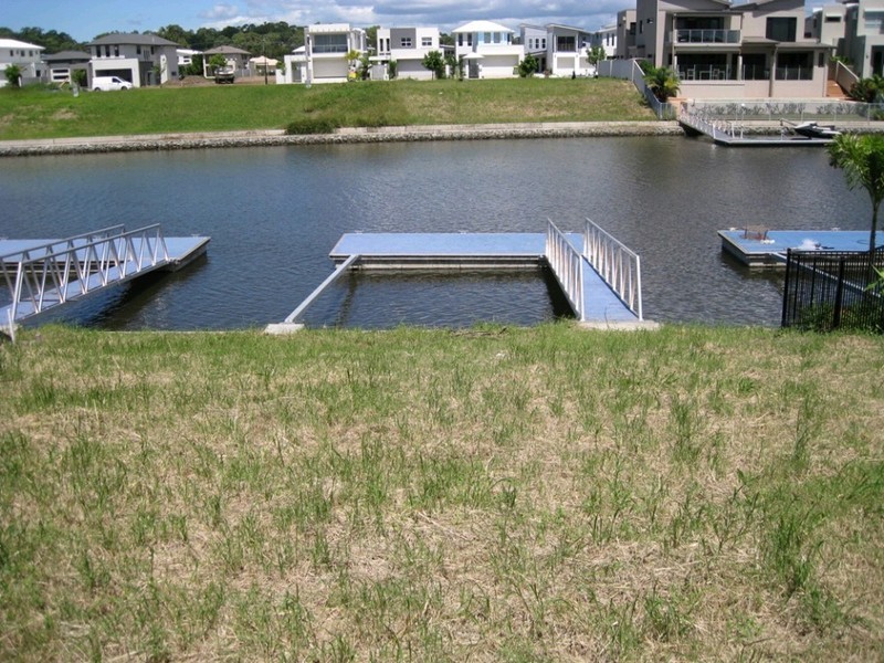 33 Harbourvue Court, Helensvale QLD 4212