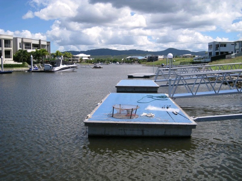 33 Harbourvue Court, Helensvale QLD 4212