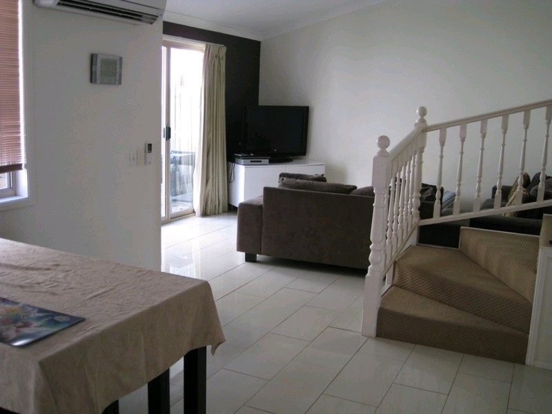 1/14 Douma Court, Mudgeeraba QLD 4213