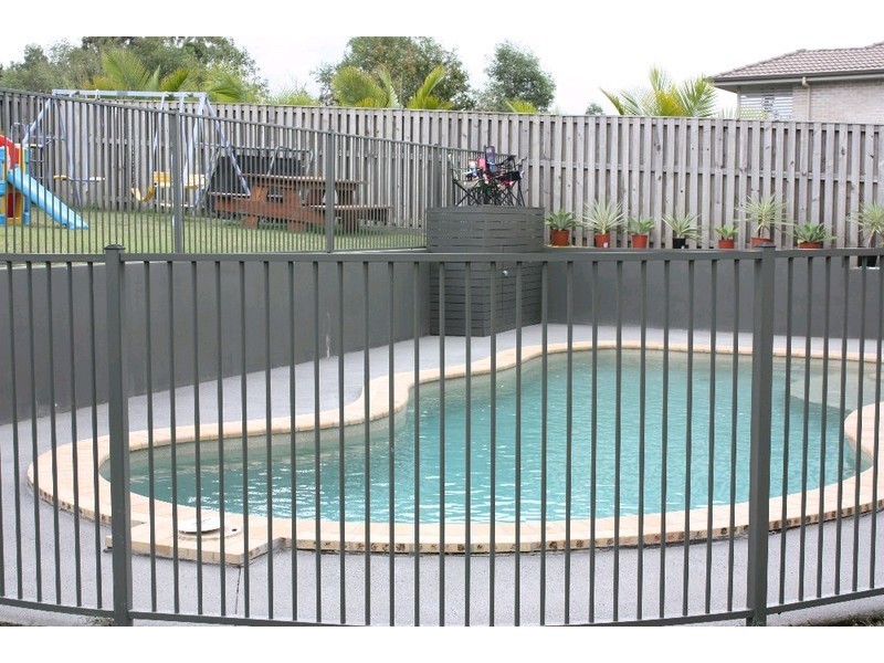 26 Carmarthen Circuit, Pacific Pines QLD 4211