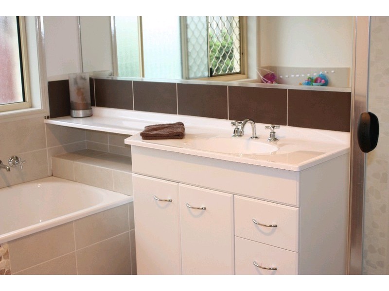 26 Carmarthen Circuit, Pacific Pines QLD 4211