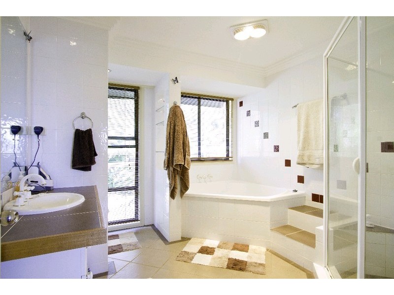 10 Jesmond Road, Helensvale QLD 4212