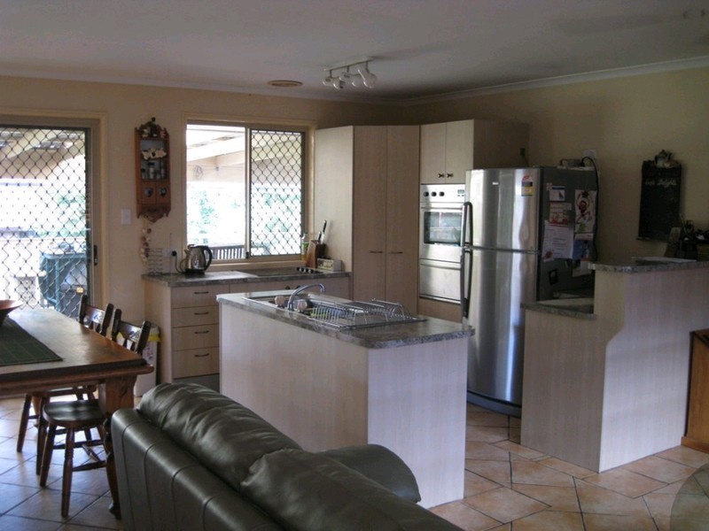 5 Allied Drive, Arundel QLD 4214