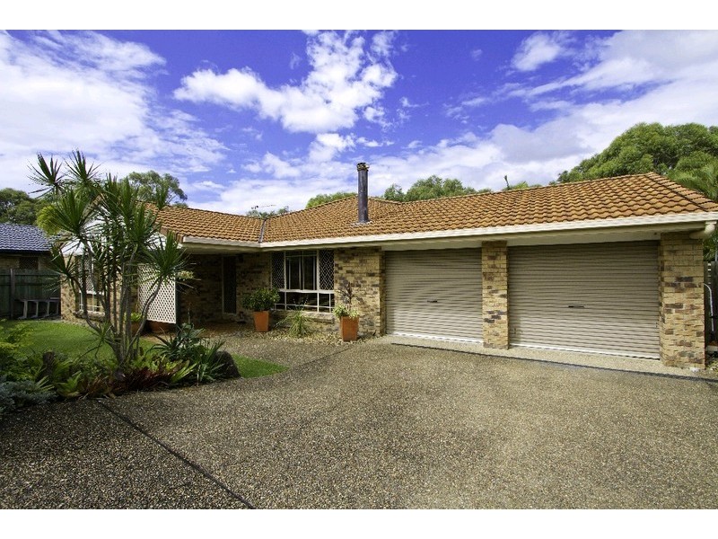 5 Bunker Court, Arundel QLD 4214