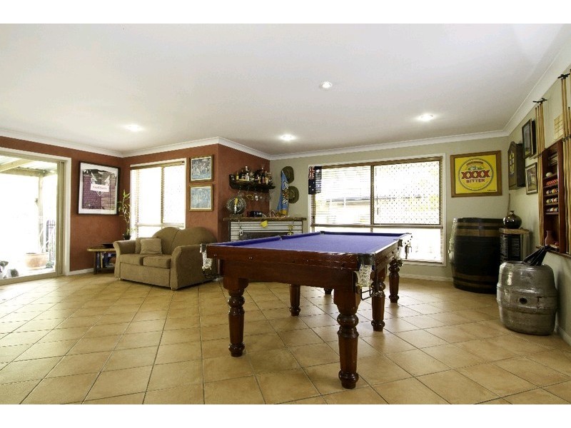 5 Bunker Court, Arundel QLD 4214