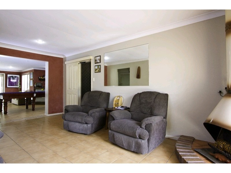 5 Bunker Court, Arundel QLD 4214