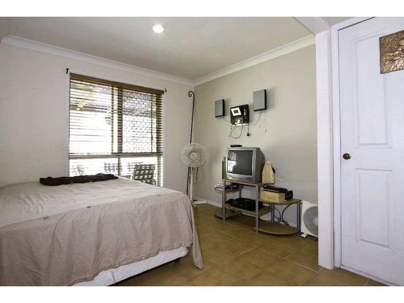 5 Bunker Court, Arundel QLD 4214