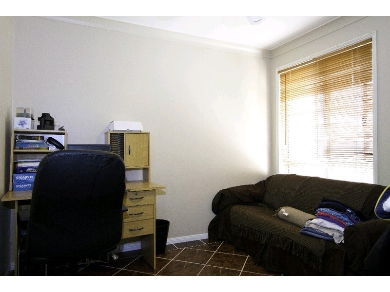 5 Bunker Court, Arundel QLD 4214