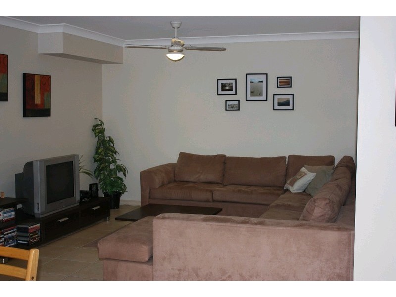 90/1 Coelia Court, Carrara QLD 4211