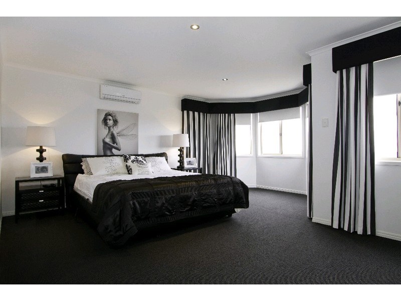 7 Bellavista Close, Highland Park QLD 4211