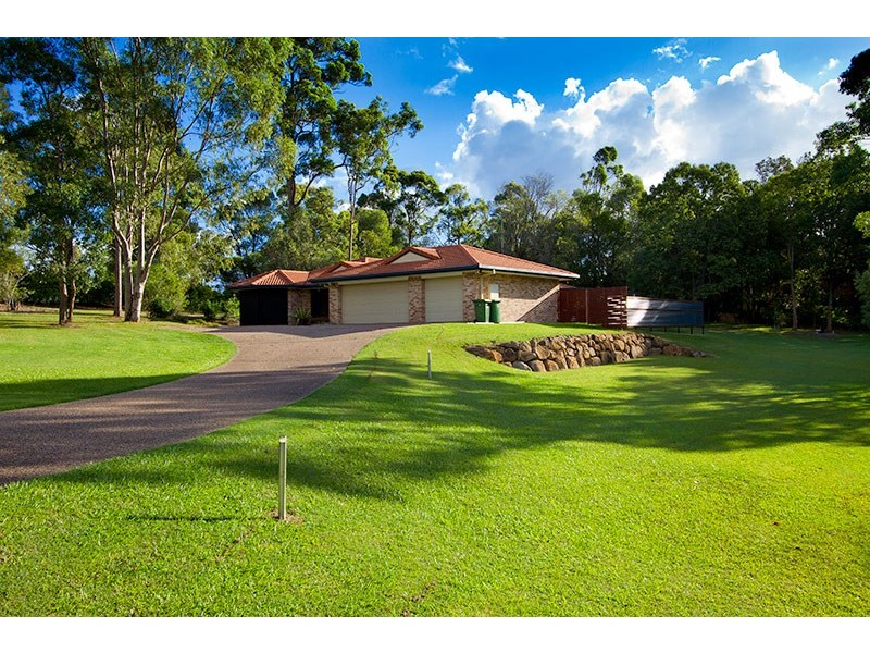 2 Lawnhill Drive, Nerang QLD 4211