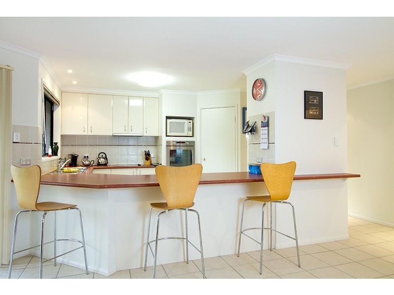 2 Lawnhill Drive, Nerang QLD 4211