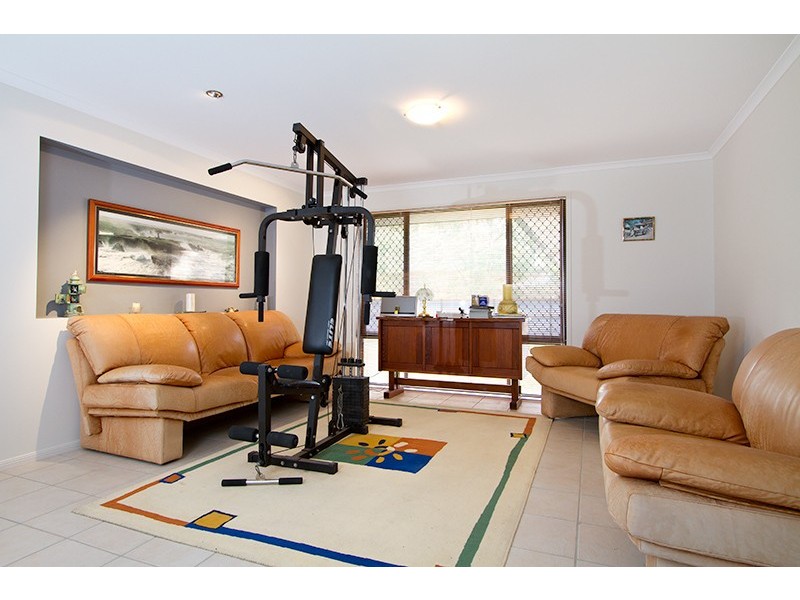 2 Lawnhill Drive, Nerang QLD 4211