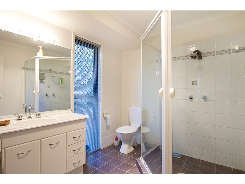 2 Lawnhill Drive, Nerang QLD 4211