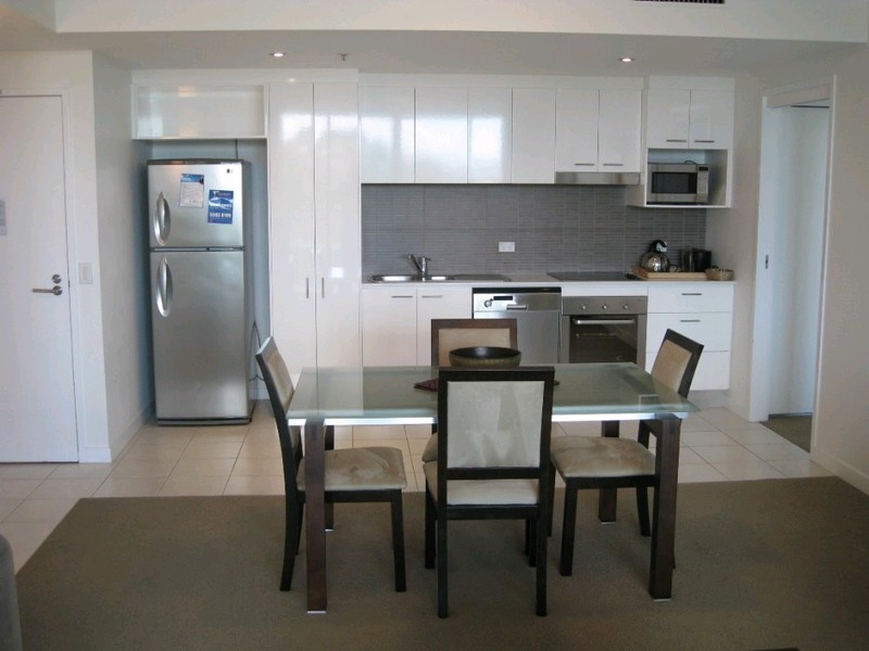 2319/33 TE Peters Drive, Broadbeach Waters QLD 4218