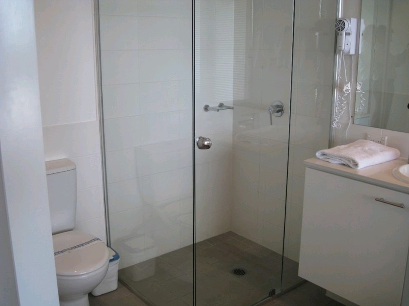 2319/33 TE Peters Drive, Broadbeach Waters QLD 4218