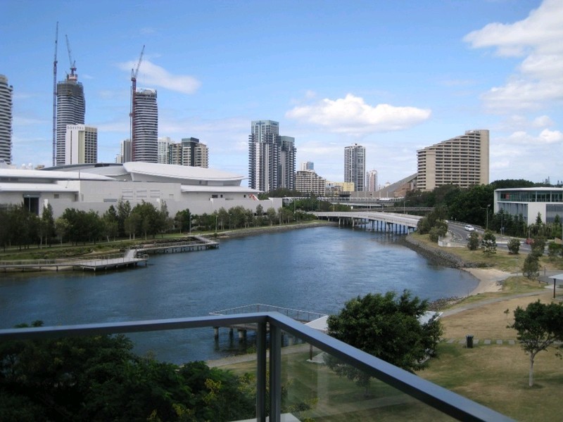 2319/33 TE Peters Drive, Broadbeach Waters QLD 4218