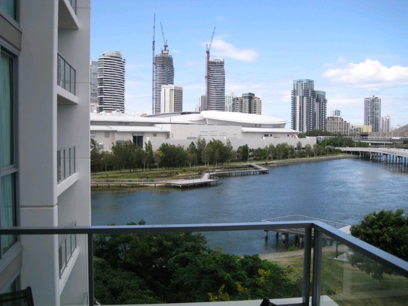 2319/33 TE Peters Drive, Broadbeach Waters QLD 4218