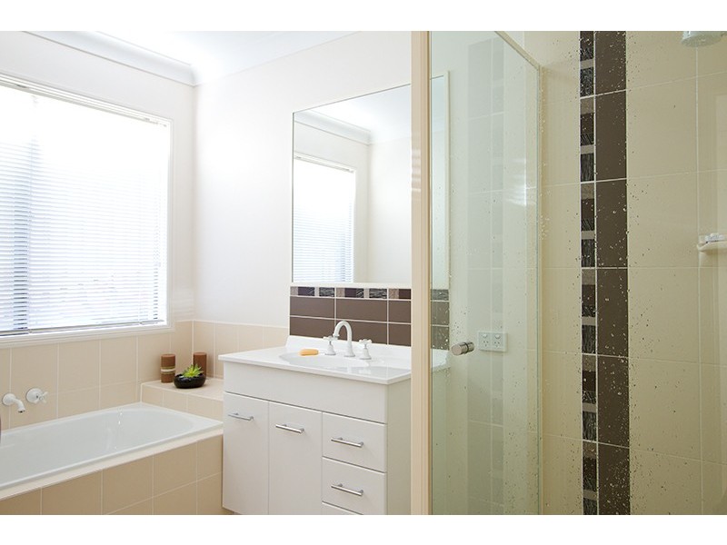 Pacific Pines QLD 4211