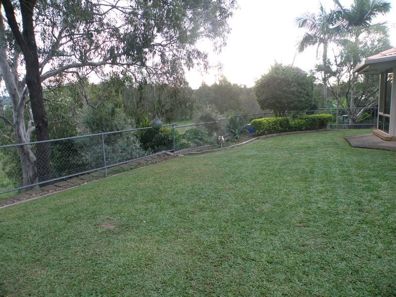 11 Baltimore Court, Carrara QLD 4211