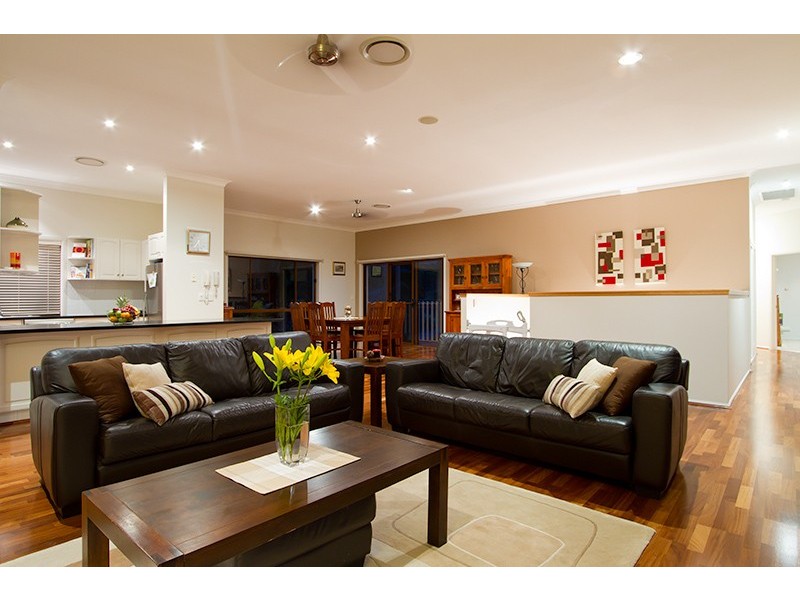 27 Byfield Court, Nerang QLD 4211