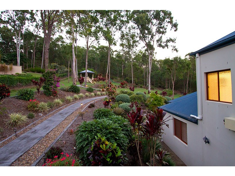 27 Byfield Court, Nerang QLD 4211