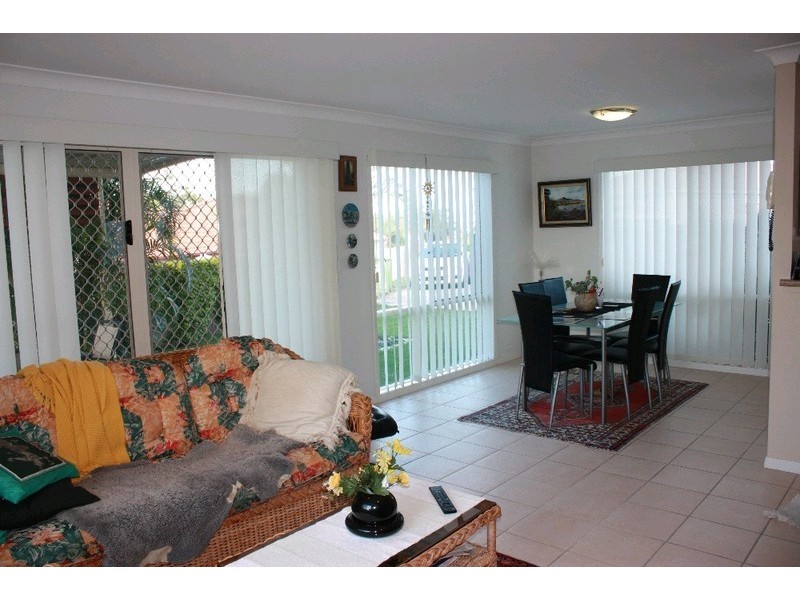 30 Aberdeen Court, Highland Park QLD 4211