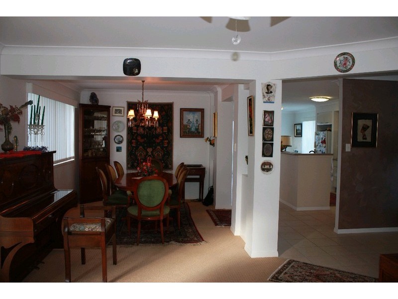 30 Aberdeen Court, Highland Park QLD 4211