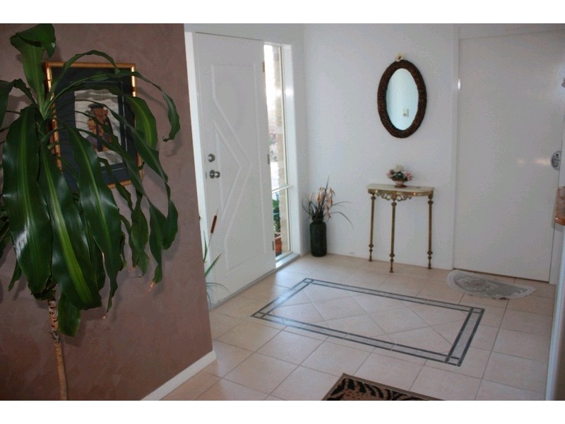 30 Aberdeen Court, Highland Park QLD 4211