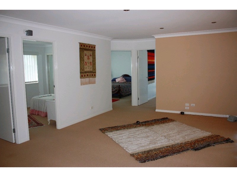 30 Aberdeen Court, Highland Park QLD 4211