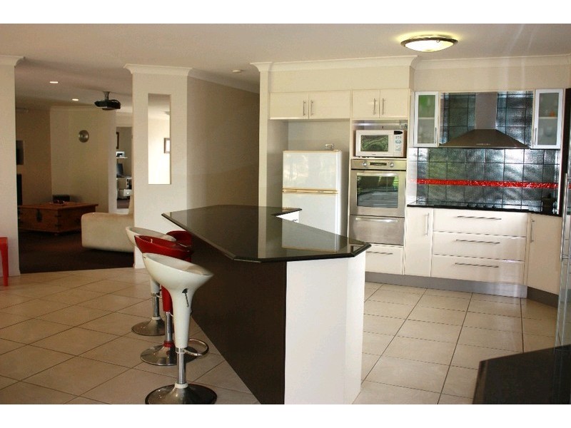 4 O’Meara Court, Parkwood QLD 4214