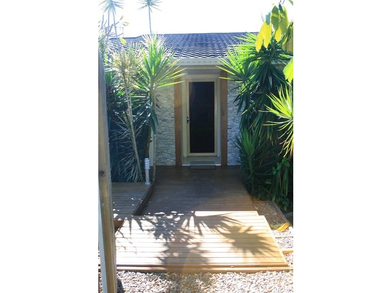 8 Jancoon Court, Carrara QLD 4211