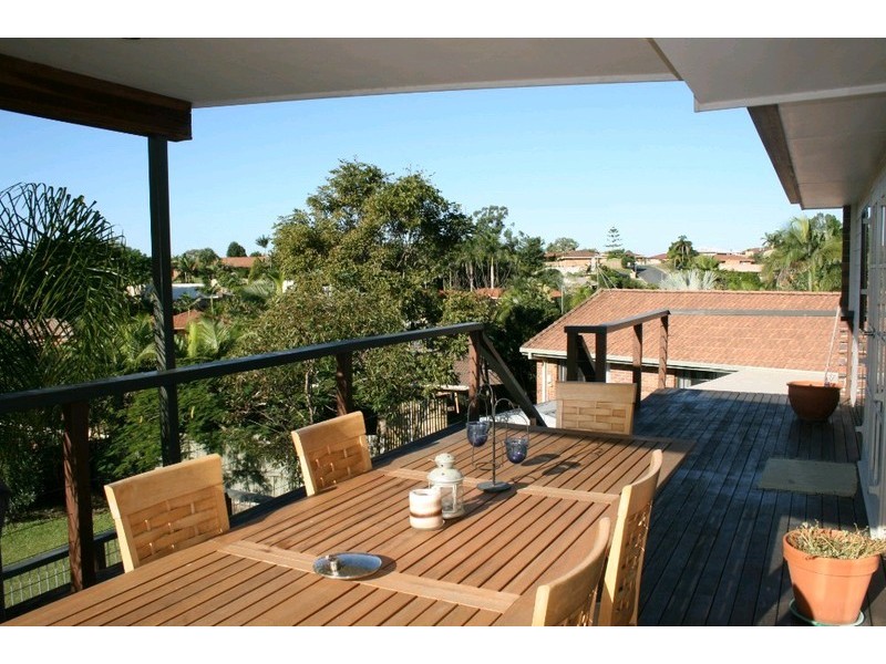8 Jancoon Court, Carrara QLD 4211