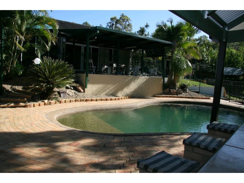 27A Ben Lomond Drive, Highland Park QLD 4211