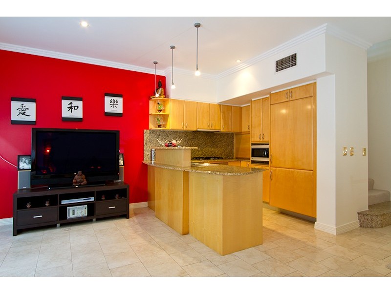 Isle Of Capri QLD 4217