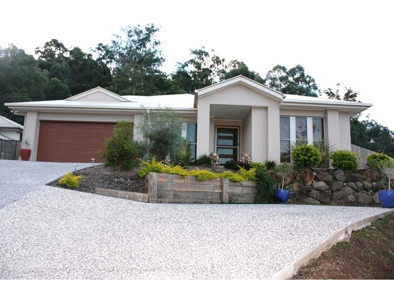 5 James Place, Maudsland QLD 4210